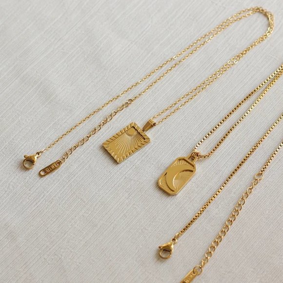 Sun Pendant Necklace 18K Gold Plated - Picture 9 of 9